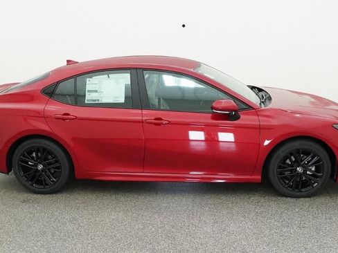 New 2026 Toyota Camry SE FWD image 11