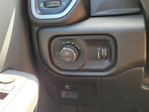 Used 2022 RAM 1500 Big Horn image 13