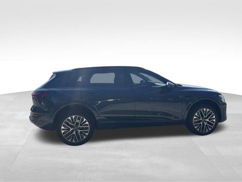 Used 2024 Audi Q8 e-tron Premium Plus w/ Premium Plus Package AWD/4WD image 6