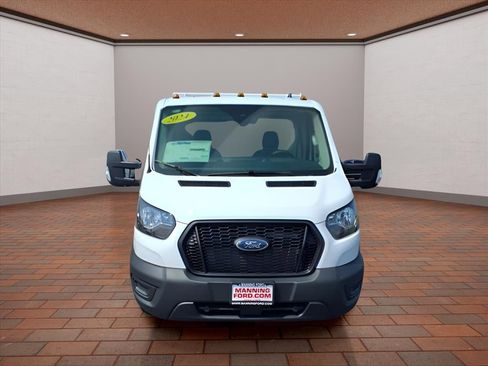 Used 2024 Ford Transit 250 image 3