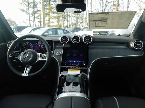 Used 2026 Mercedes-Benz GLC 300 4MATIC image 26