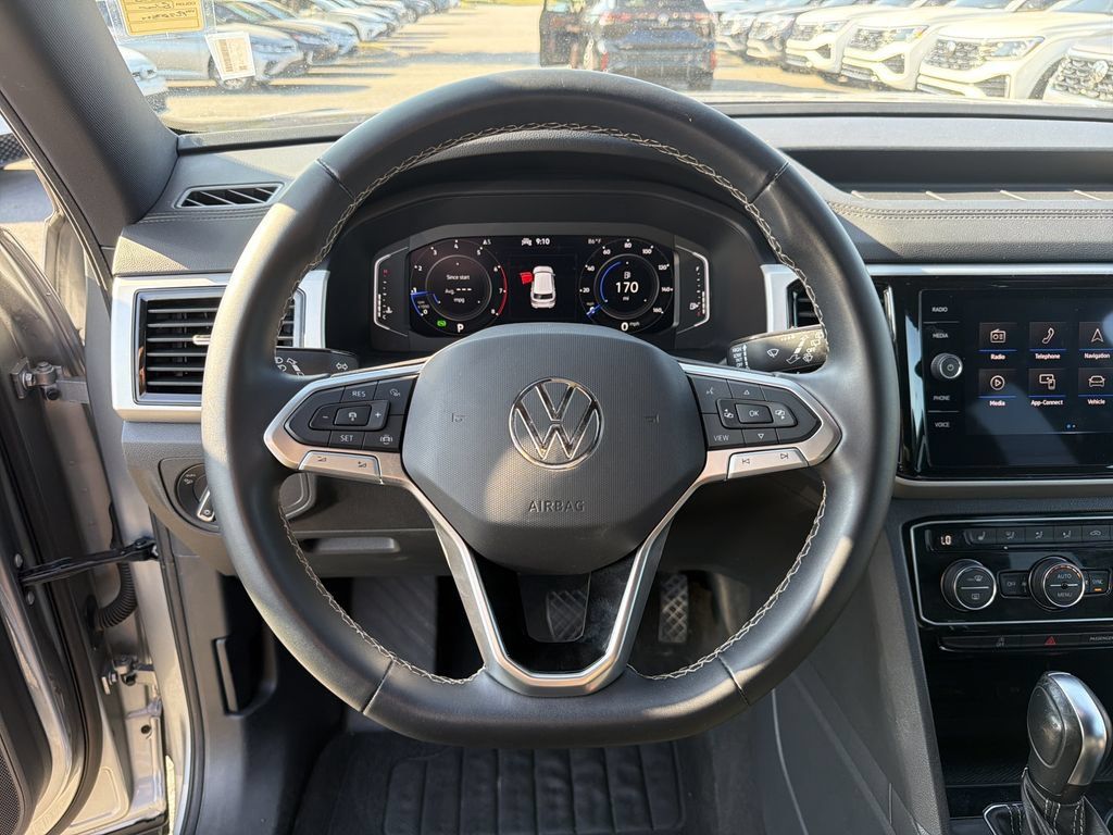 Used 2023 Volkswagen Atlas Cross Sport SE FWD image 24