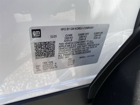 New 2025 Chevrolet TrailBlazer LT w/ LPO, Blackout Package image 13