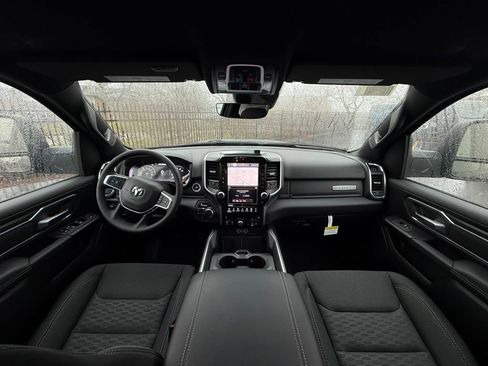 New 2026 RAM 1500 4x4 Crew Cab image 11