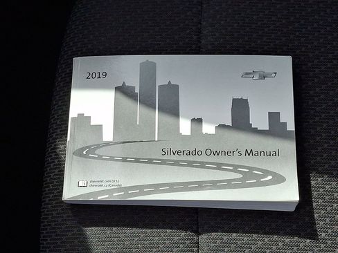 Used 2019 Chevrolet Silverado 1500 Custom Trail Boss w/ Custom Convenience Package image 26