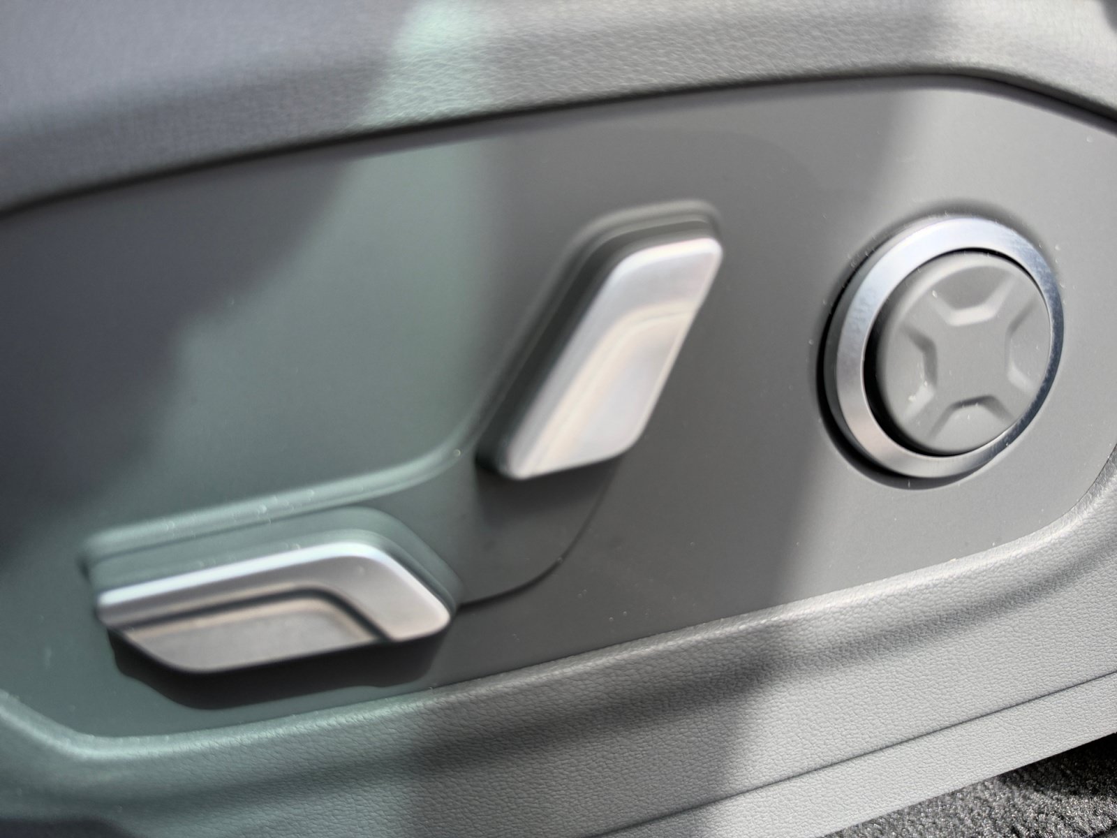 Certified 2025 Hyundai Santa Fe Limited FWD image 14