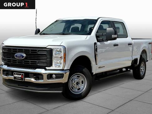 New 2026 Ford F250 XL w/ XL Chrome Package image 1