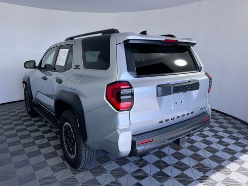 Used 2025 Toyota 4Runner TRD Off-Road Premium AWD/4WD image 5