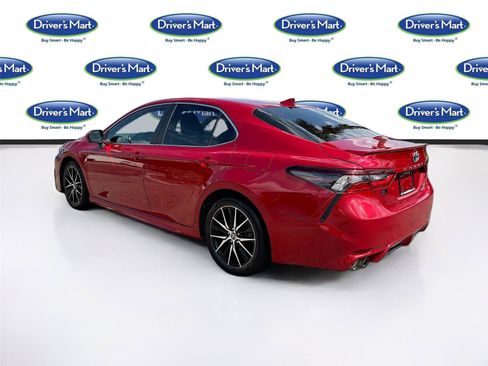 Used 2024 Toyota Camry SE w/ Audio Upgrade Package FWD image 5