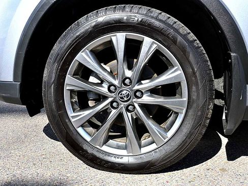 Used 2017 Toyota RAV4 Limited AWD/4WD image 11