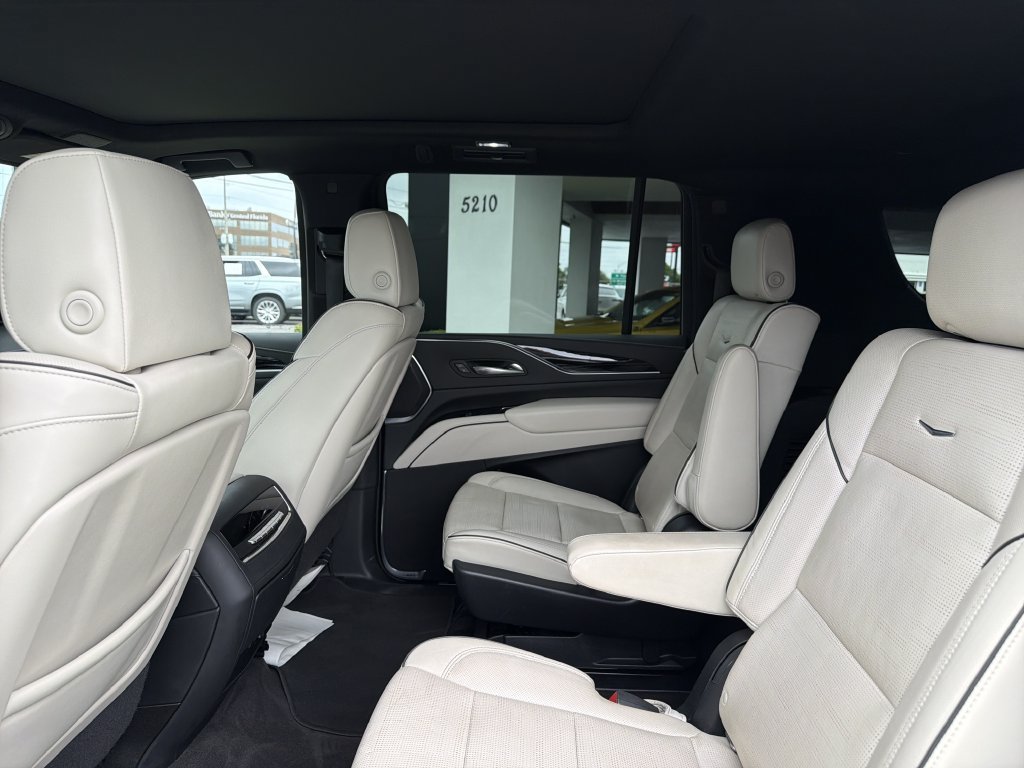 Certified 2022 Cadillac Escalade ESV Sport w/ Touring Package RWD image 18