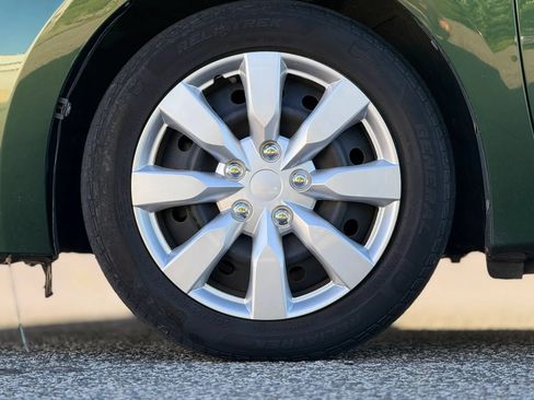 Used 2015 Toyota Corolla LE FWD image 29