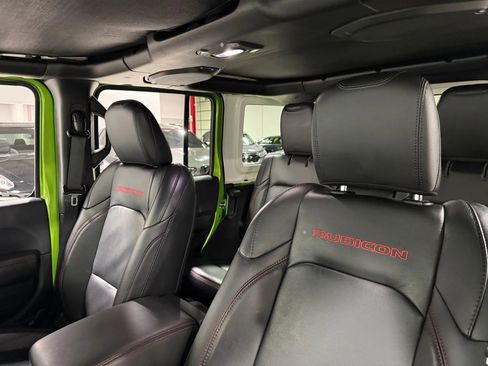 Used 2018 Jeep Wrangler Unlimited Rubicon w/ Dual Top Group image 16