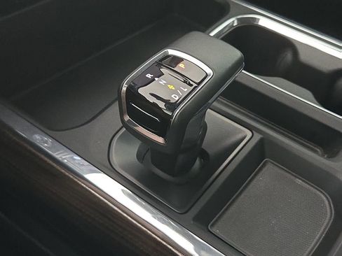 Used 2024 Chevrolet Silverado 1500 RST image 21