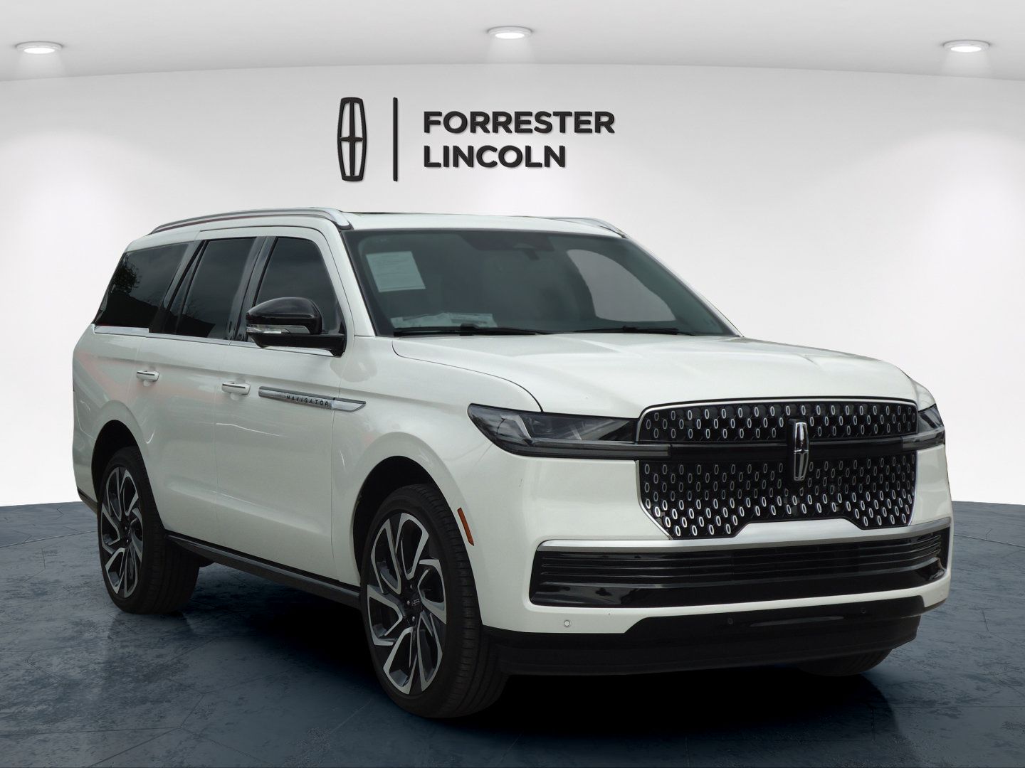 Used 2026 Lincoln Navigator Reserve AWD/4WD image 1