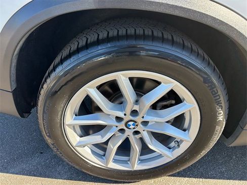 Used 2019 BMW X5 xDrive40i w/ Convenience Package image 19