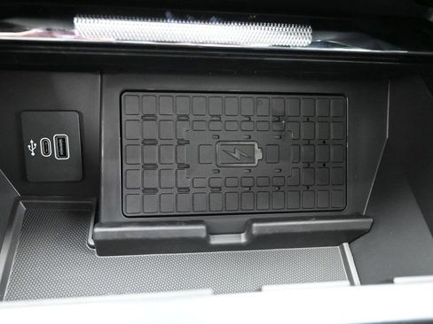 New 2025 Ford F150 Platinum w/ Equipment Group 702A High image 30