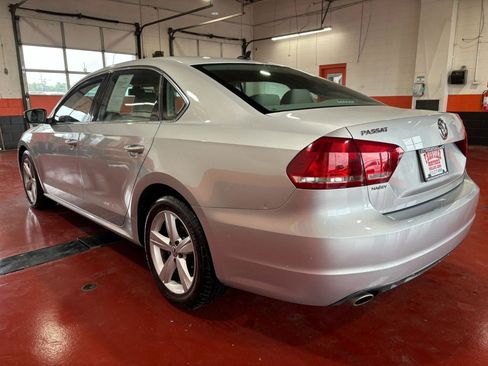 Used 2014 Volkswagen Passat 2.5 SE image 9