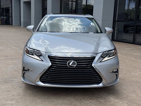 Used 2017 Lexus ES 350 w/ Luxury Package FWD image 8