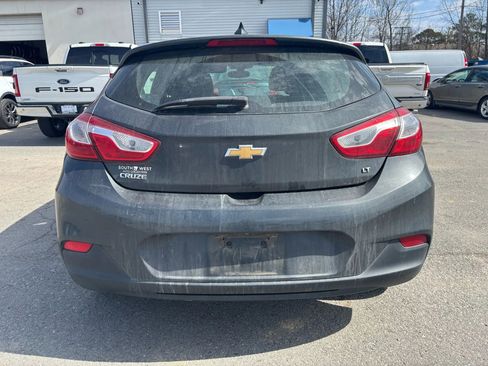 Used 2019 Chevrolet Cruze LT image 7