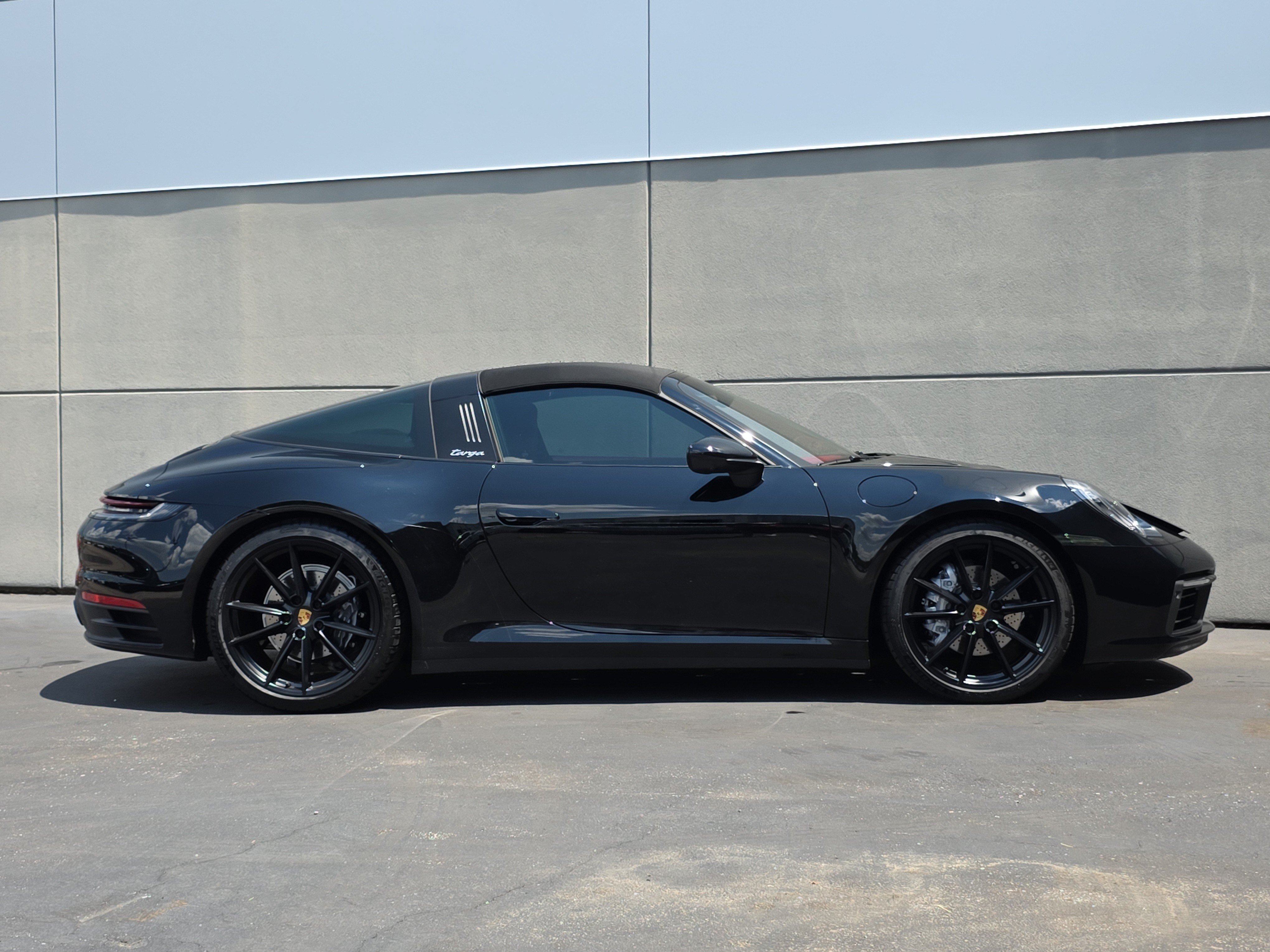Used 2024 Porsche 911 Targa 4 AWD/4WD image 8
