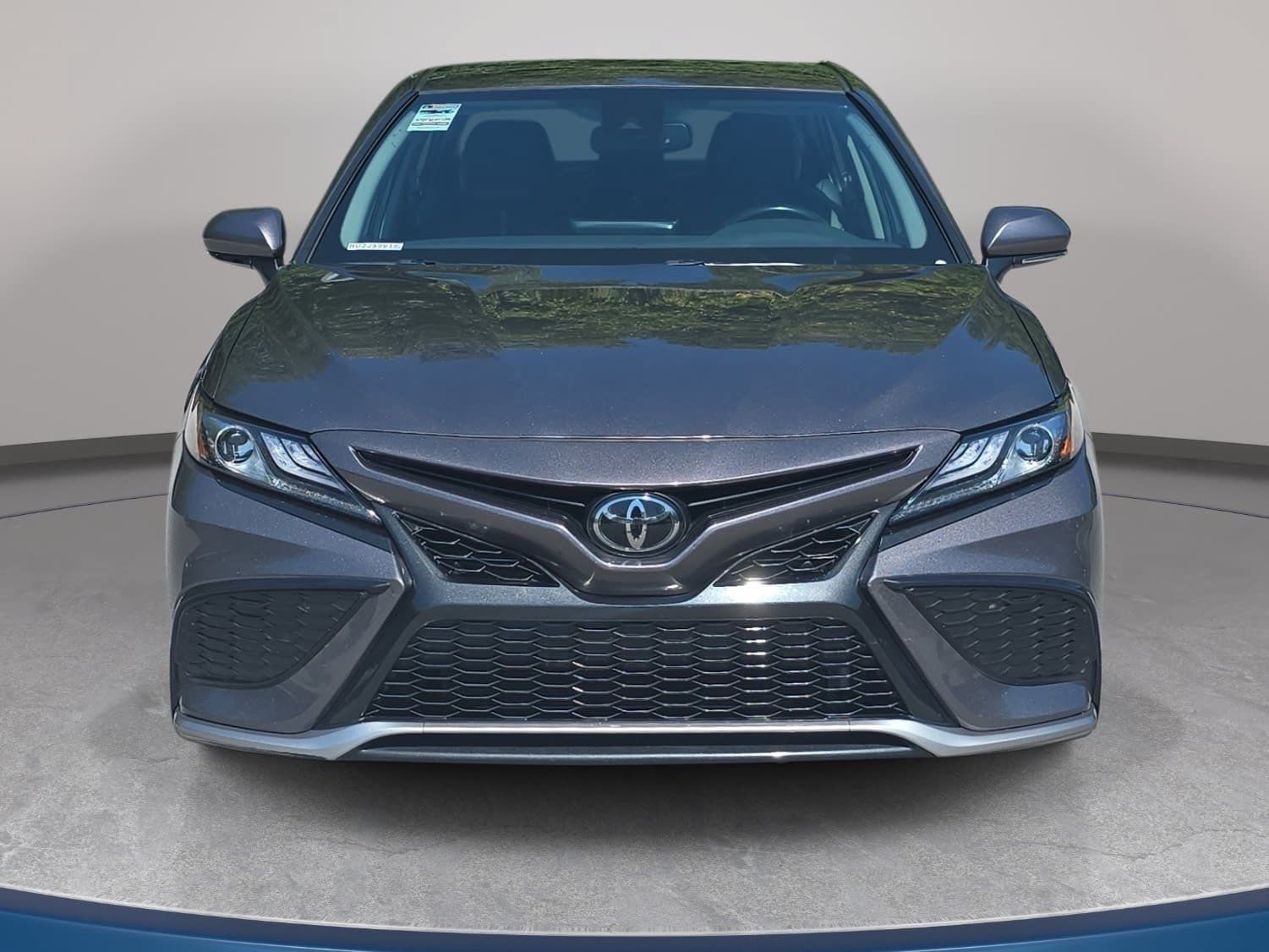Used 2024 Toyota Camry XSE FWD image 2