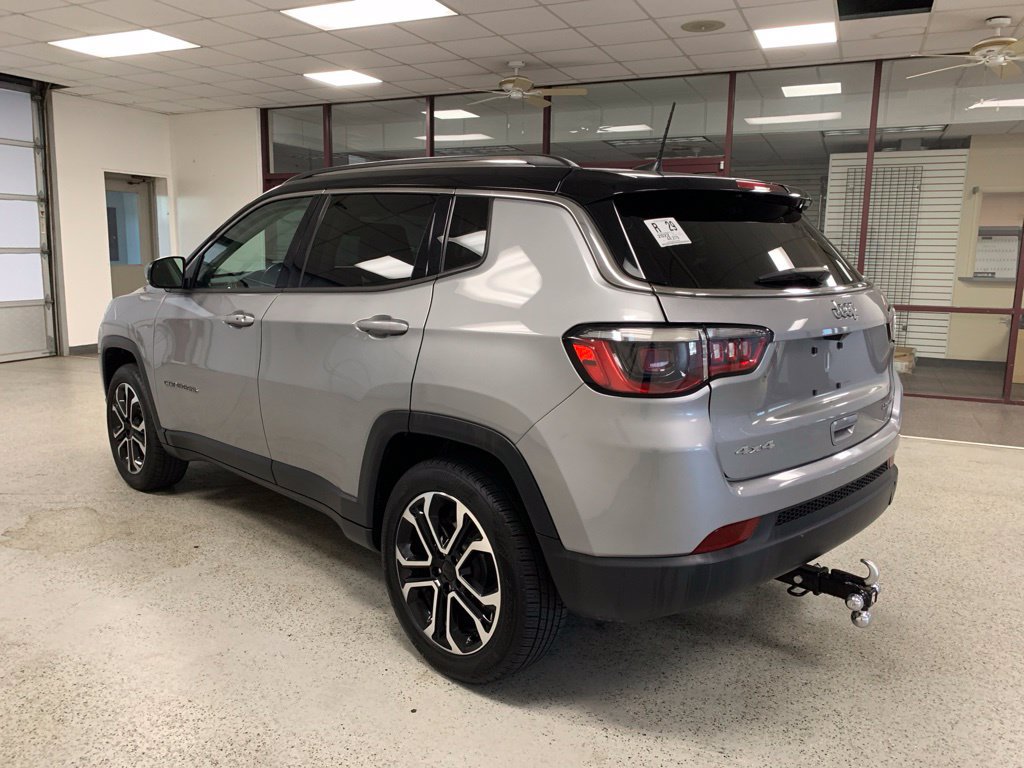 Used 2022 Jeep Compass Limited AWD/4WD image 3
