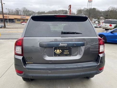 Used 2017 Jeep Compass Sport FWD image 6
