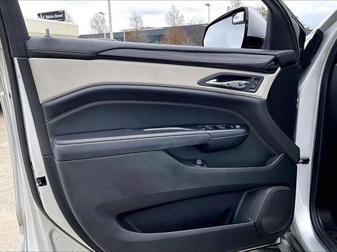 Used 2014 Cadillac SRX Performance w/ Driver Awareness Package image 19