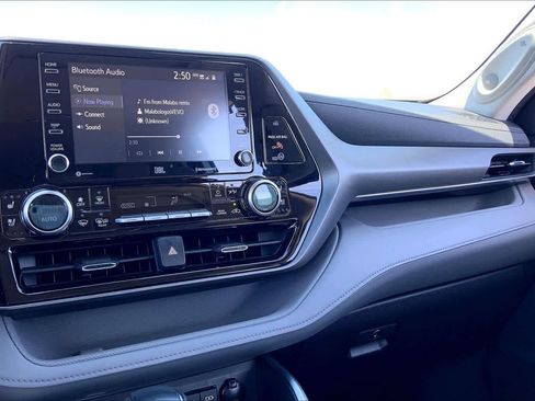 Used 2020 Toyota Highlander Limited image 34