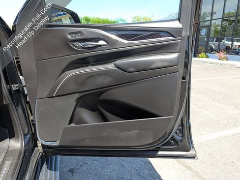 Used 2023 Cadillac Escalade V AWD/4WD image 40