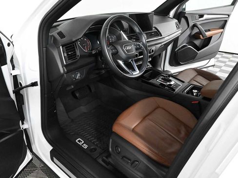 Used 2022 Audi Q5 2.0T Premium w/ Convenience Package AWD/4WD image 16