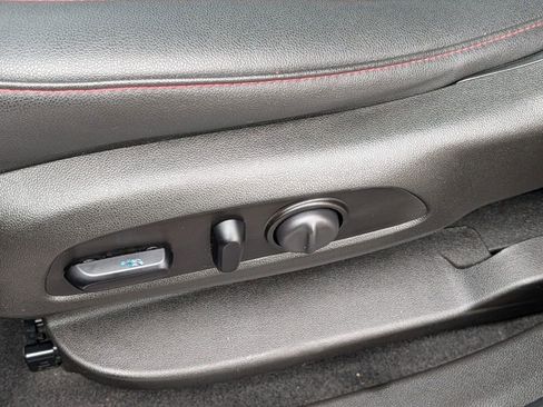 Used 2021 Chevrolet Blazer RS w/ Enhanced Convenience Package image 23