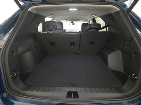 Used 2020 Chevrolet Equinox Premier w/ LPO, Floor Liner Package FWD image 10