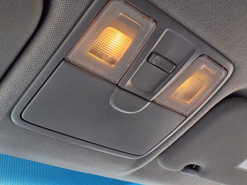 Used 2014 Hyundai Accent SE image 11