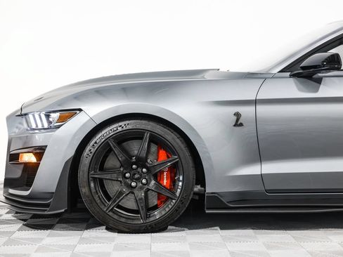 Used 2020 Ford Mustang Shelby GT500 w/ Carbon Fiber Track Pack RWD image 14