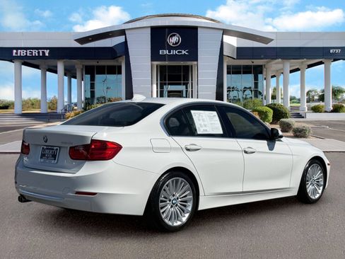 Used 2014 BMW 328i Sedan RWD image 3