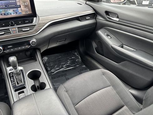 Used 2025 Nissan Altima 2.5 SV w/ SV Special Edition Package image 23