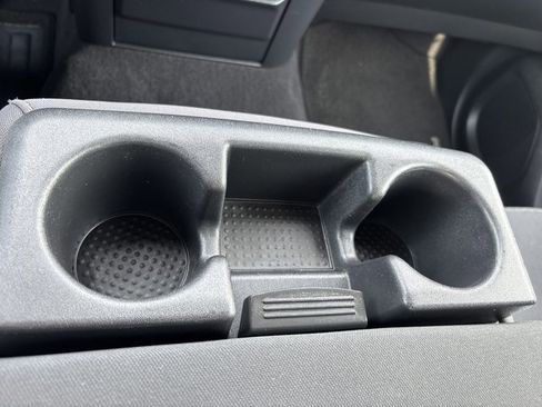 Used 2023 Nissan Titan SV w/ Accessory Utility Package image 33