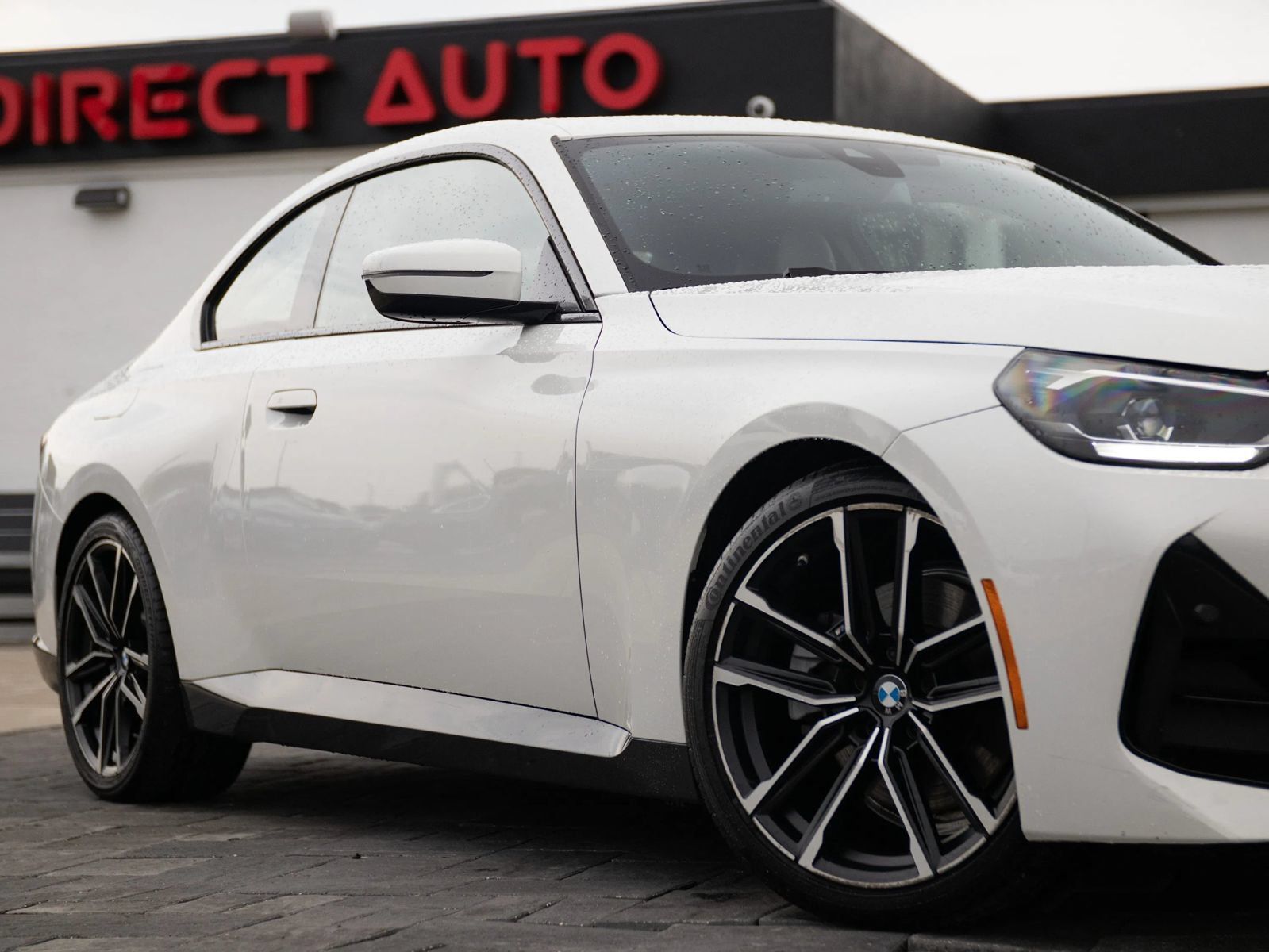 Used 2022 BMW 230i Coupe w/ M Sport Package RWD image 3