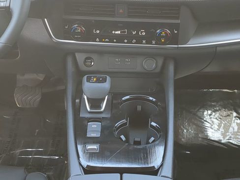 New 2026 Nissan Rogue SV FWD image 18