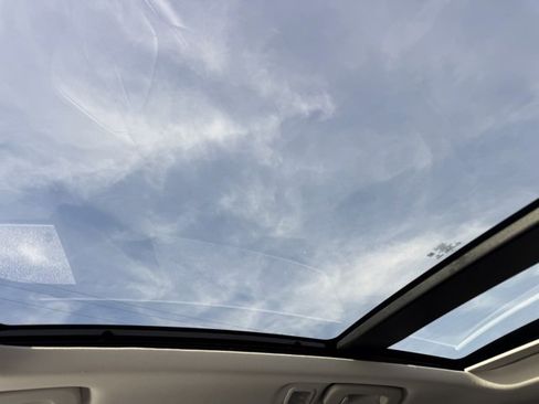 Used 2025 Ford Escape Platinum w/ Premium Technology Package image 31