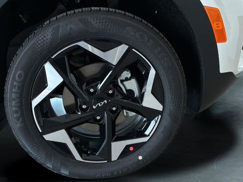 New 2026 Kia Seltos S FWD image 40