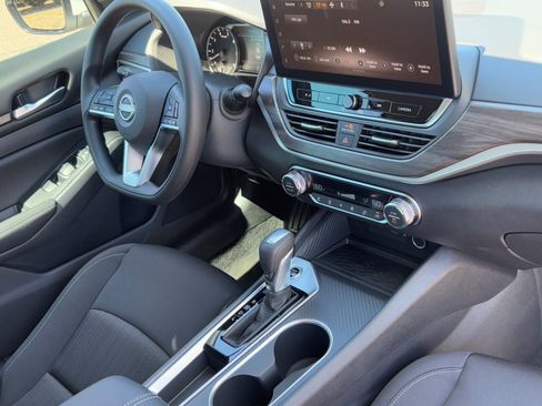 New 2025 Nissan Altima 2.5 SV w/ SV Special Edition Package image 11