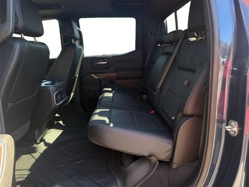 Used 2020 Chevrolet Silverado 1500 High Country w/ Technology Package image 13