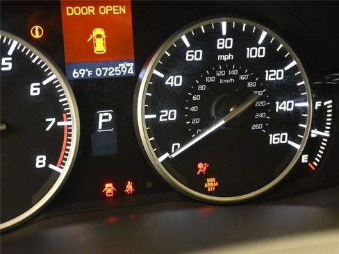 Used 2015 Acura RDX AWD w/ Technology Package image 3