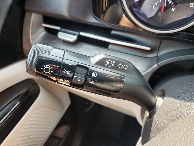 Used 2022 Kia Carnival SX FWD image 31