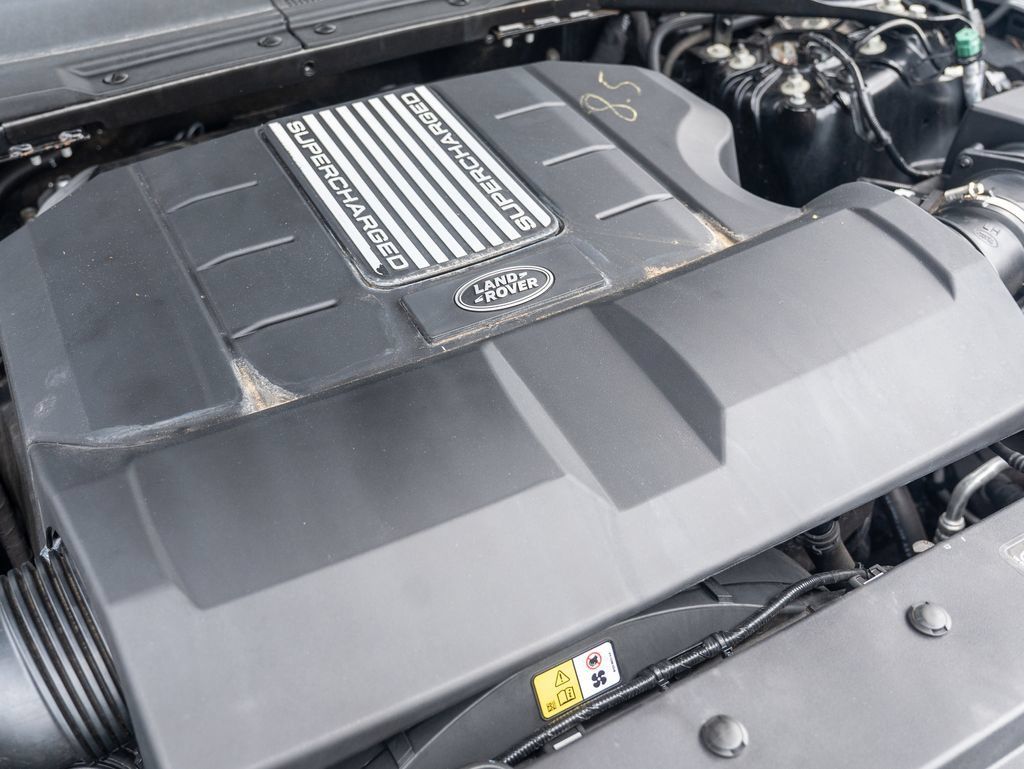 Certified 2023 Land Rover Defender 110 V8 AWD/4WD image 37