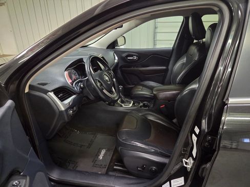 Used 2014 Jeep Cherokee Limited AWD/4WD image 18