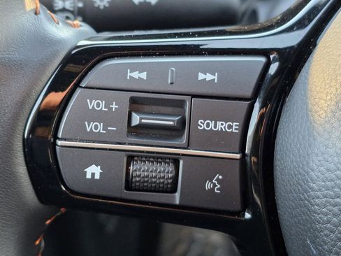 Used 2025 Honda HR-V Sport image 17